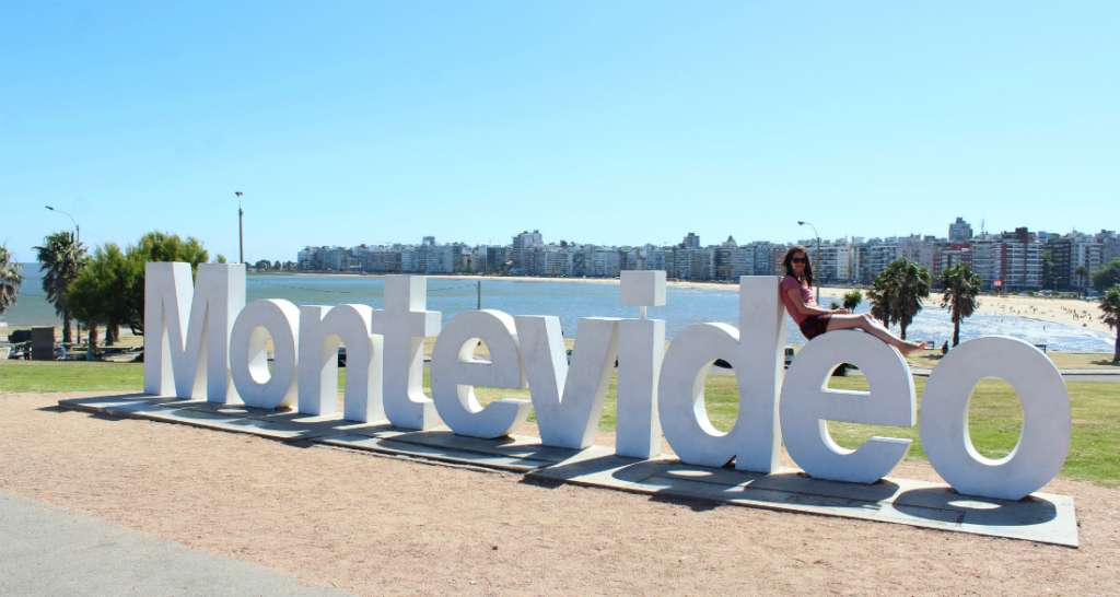 Montevideo sign