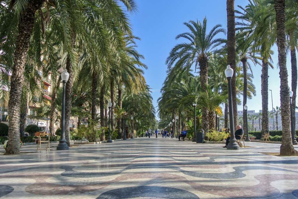 Promenade in Alicante